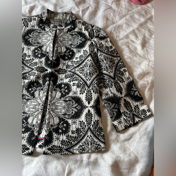 Chico's Black and White Baroque Blazer Size M. Classic. - Picture 2 of 6